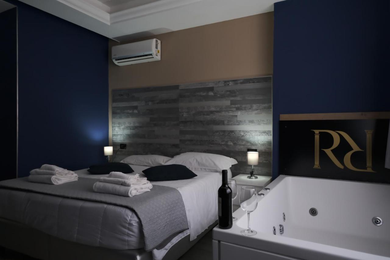 Royalty Rooms & Spa Napoli Bagian luar foto