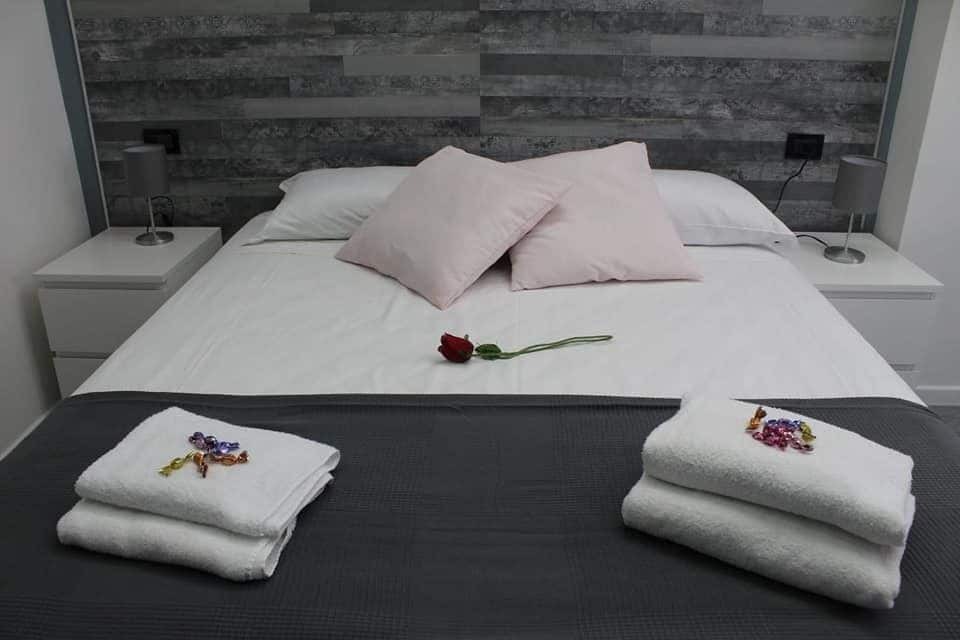 Royalty Rooms & Spa Napoli Bagian luar foto